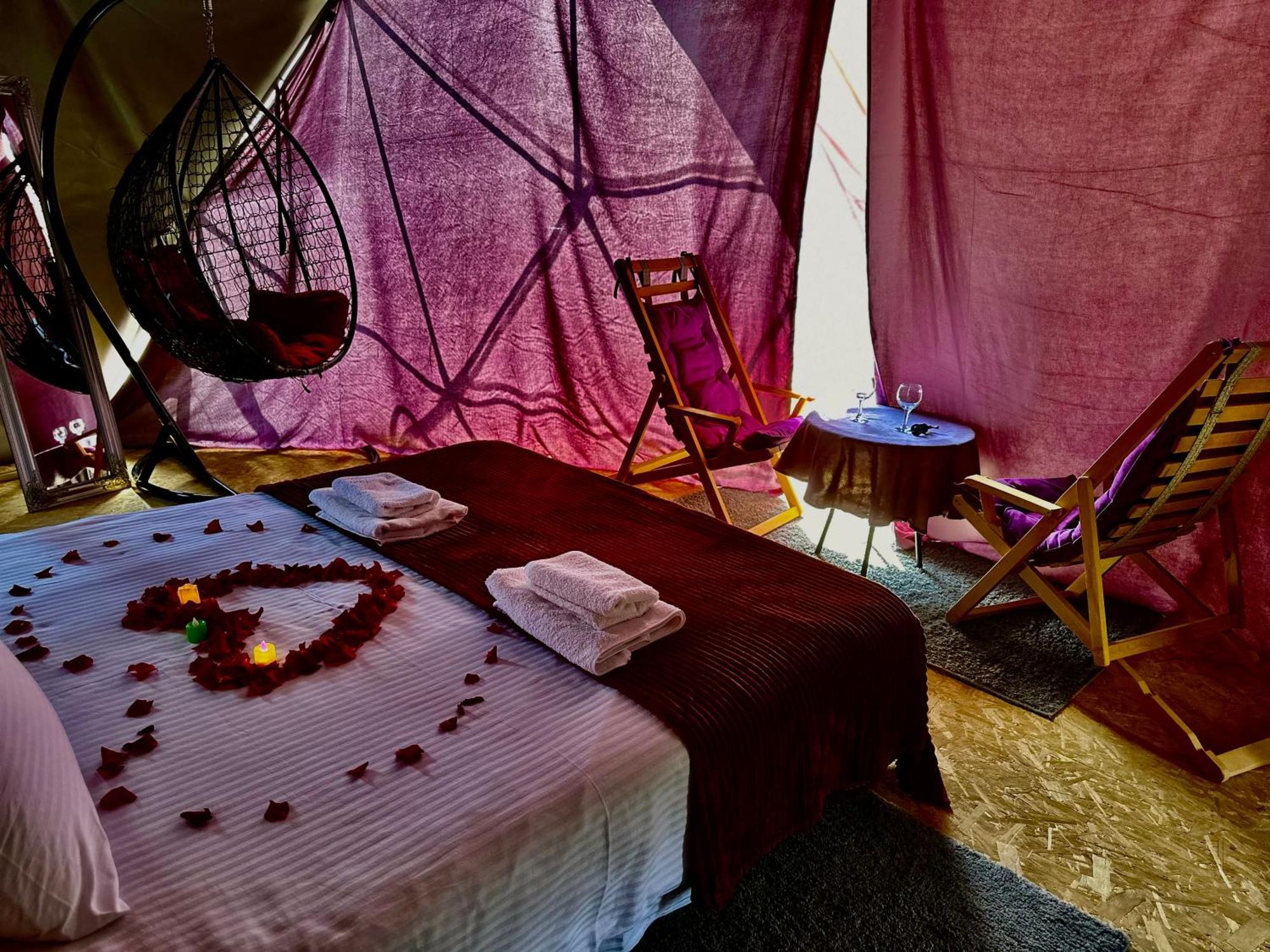 Vardzia Glamping ภายนอก รูปภาพ